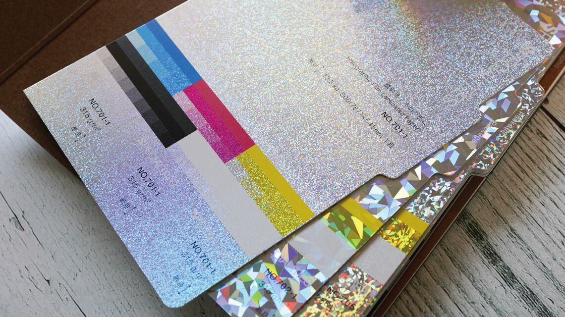 SPECIALTIES　ホログラム